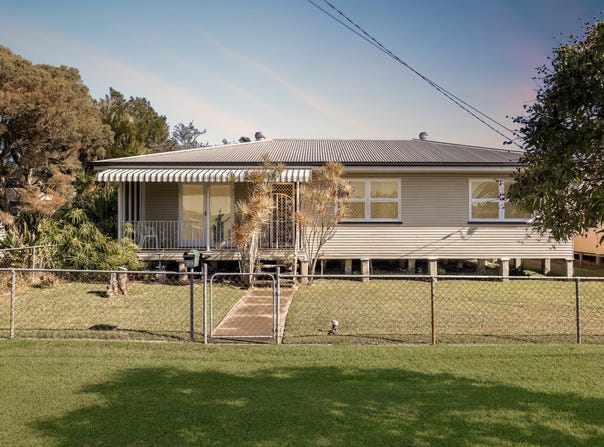 39 Grange Road, Eastern Heights, Qld 4305