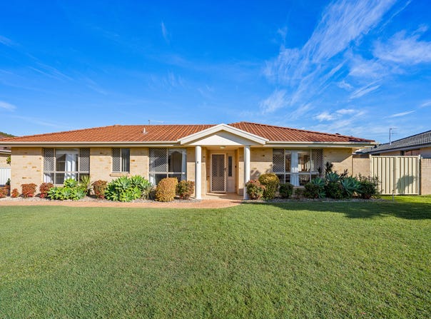 1/8 Karloo Street, Forster, NSW 2428