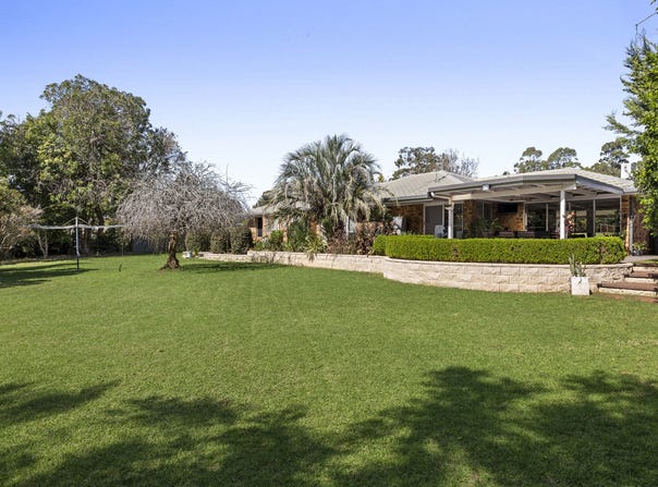 12 Ironbark Court, Highfields, Qld 4352
