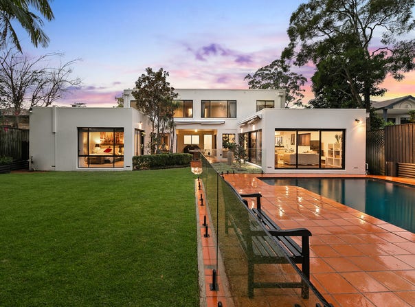 21 Lawson Parade, St Ives, NSW 2075