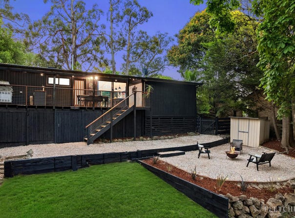 15 Paradise Avenue, Clematis, Vic 3782