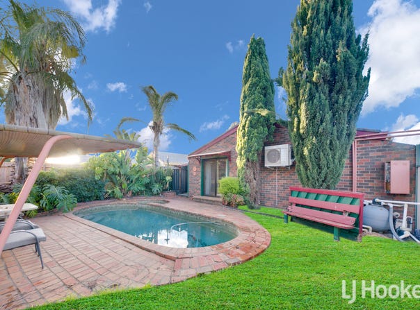 24 Westmelton Drive, Melton West, Vic 3337