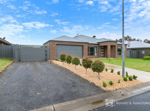 9 Watts Way, Tangambalanga, Vic 3691