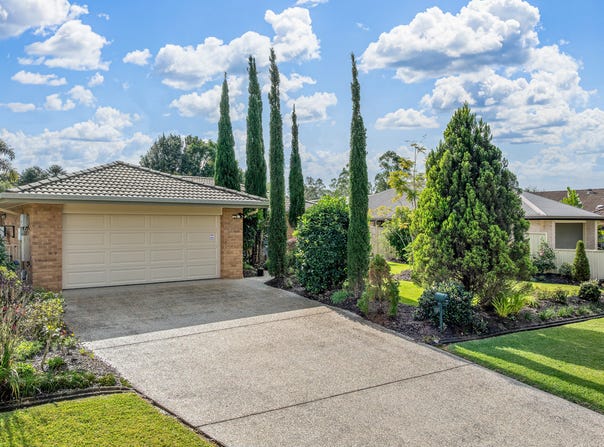 18 Maddock Avenue, Mooloolah Valley, Qld 4553