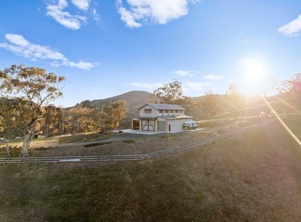 160 Kiernans Road, Bonnie Doon, Vic 3720