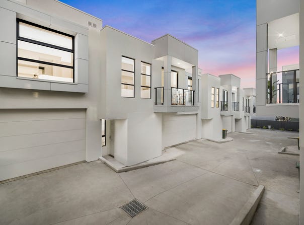 2/24 Maturin Avenue, Christies Beach, SA 5165