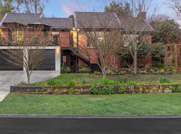 6 Mount Helen Avenue, Mount Helen, Vic 3350