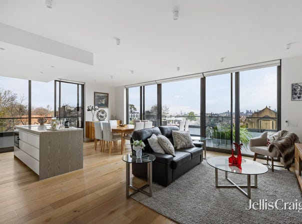 204/2 Gascoyne Street, Canterbury, Vic 3126