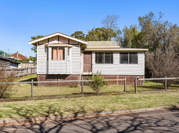 48 Underwood Crescent, Harristown, Qld 4350
