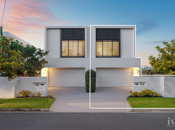 15A Drake Avenue, Paradise Point, Qld 4216