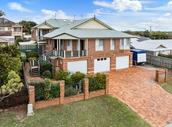 1/32 Jull Drive, Centenary Heights, Qld 4350