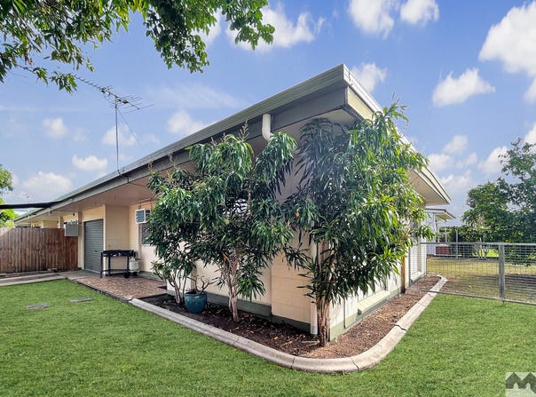 135 English Street, Manunda, Qld 4870