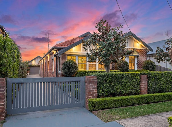 1 Warrah Street, Hamilton East, NSW 2303