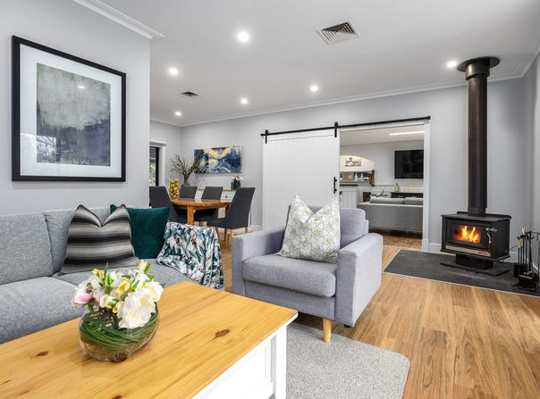 17 Maywood Road, Cranbourne South, Vic 3977