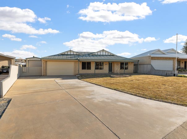 9 RODRIGUES CRESCENT, Ledge Point, WA 6043