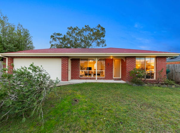 35 Grevillea Place, Pakenham, Vic 3810