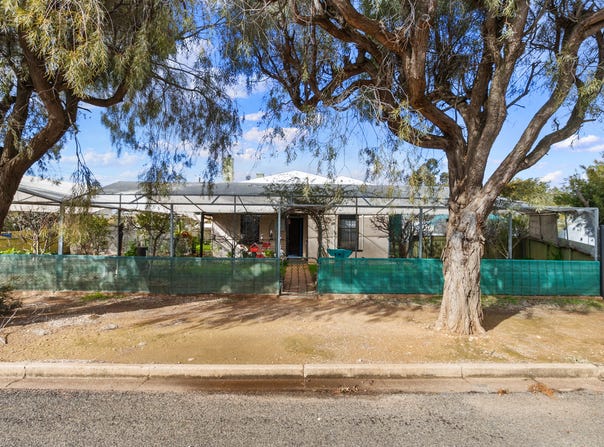 8 Collins Street, Jamestown, SA 5491