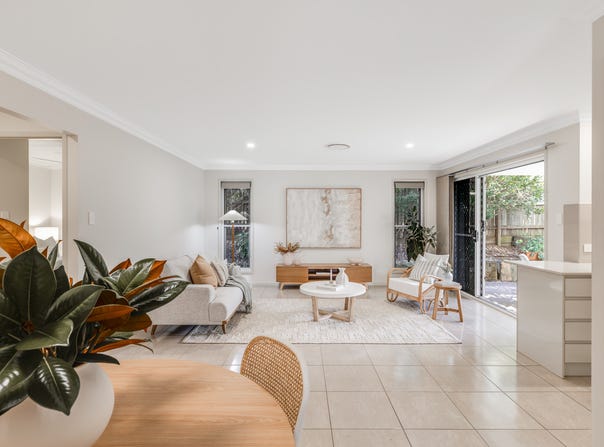1/1A Alford Street, Mount Lofty, Qld 4350