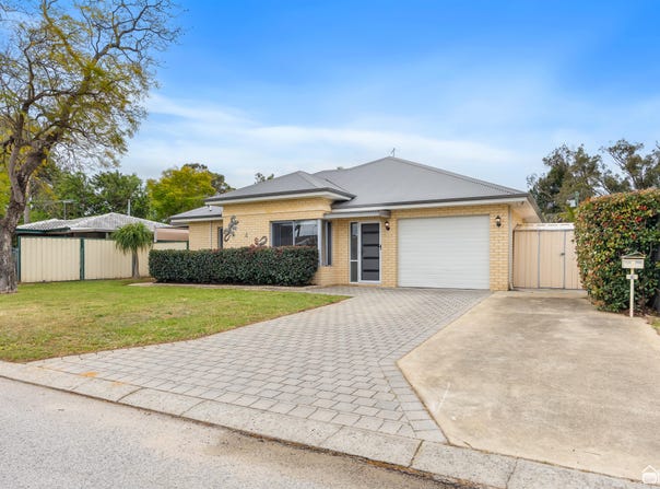 4 Jannali Way, Armadale, WA 6112