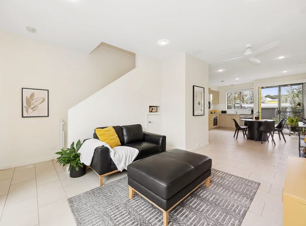 25 Dobikin Street, Crace, ACT 2911