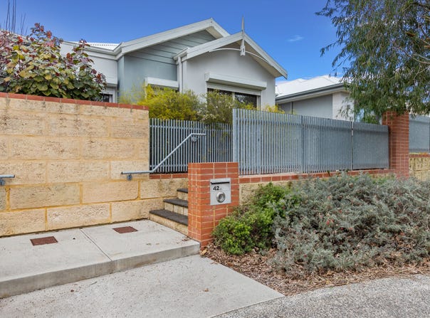 42 Aviator Boulevard, Clarkson, WA 6030