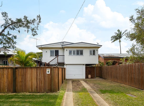 16 Frank Street, Scarborough, Qld 4020