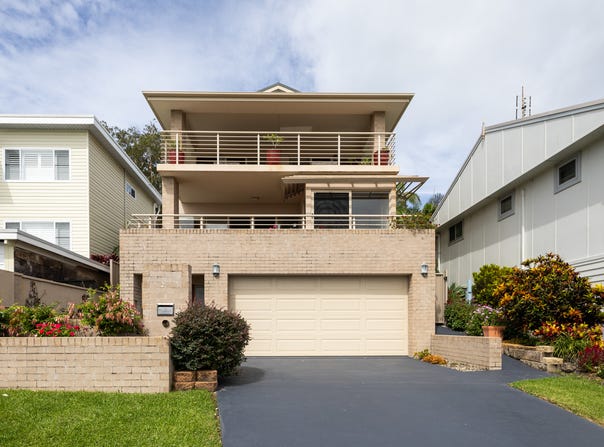 22 Main Street, Crescent Head, NSW 2440