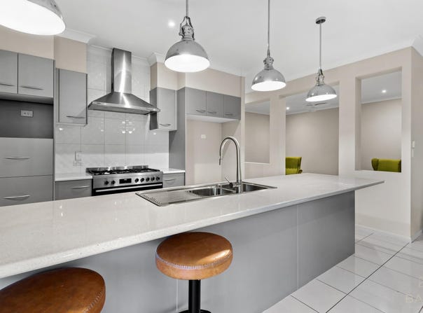 25 Westaway Crescent, Bellbowrie, Qld 4070