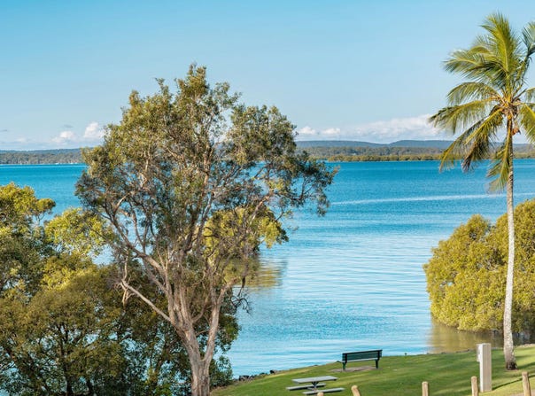 15 Esplanade, Redland Bay, Qld 4165