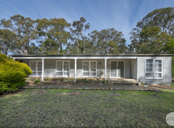 23 Canico Lane, Hillcrest, Vic 3351