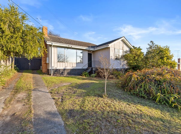 15 Elizabeth Street, Moe, Vic 3825