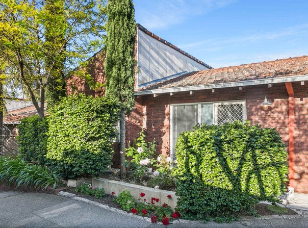 2/196 Preston Point Road, Bicton, WA 6157