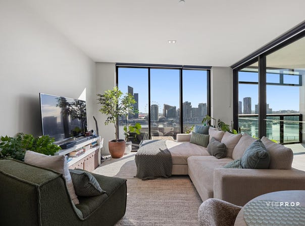 1004/9 Waterside Place, Docklands, Vic 3008