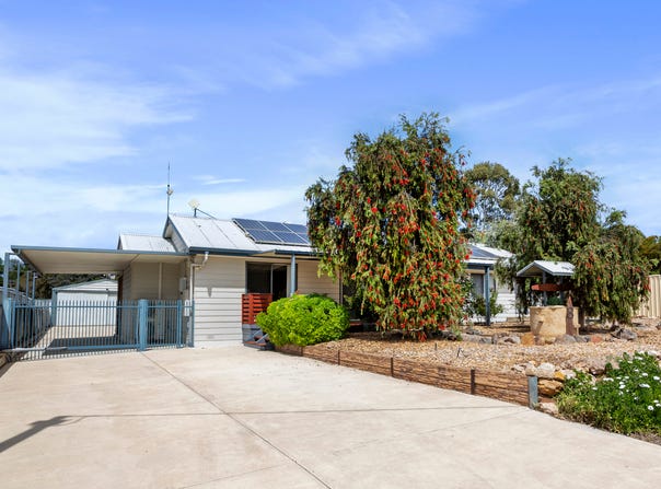 8 Hindmarsh Street, Clayton Bay, SA 5256