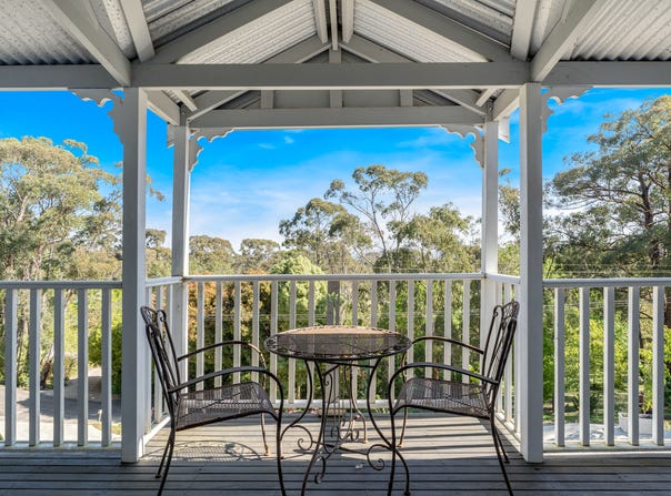36 Mabel Crescent, Mount Macedon, Vic 3441