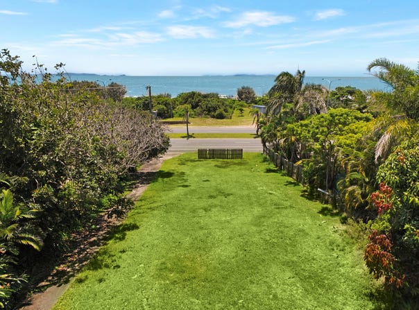 82 Farnborough Road, Meikleville Hill, Qld 4703
