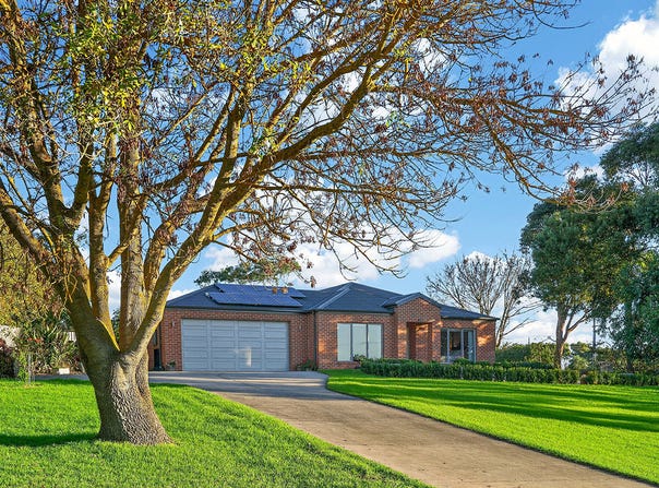 20 Albert Street, Woodford, Vic 3281