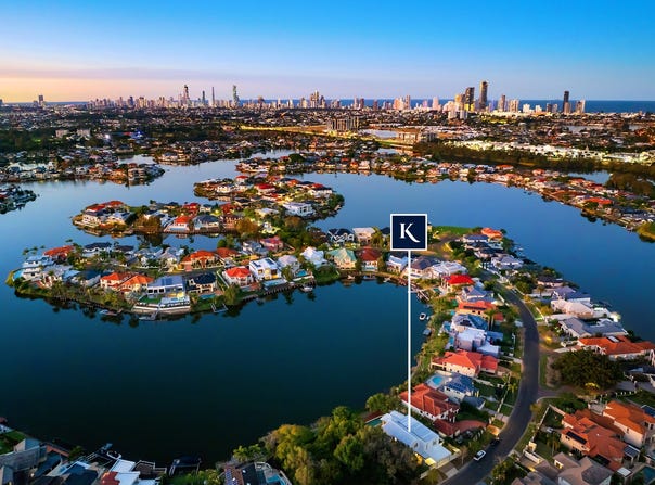 28 Bollard Circuit, Clear Island Waters, Qld 4226