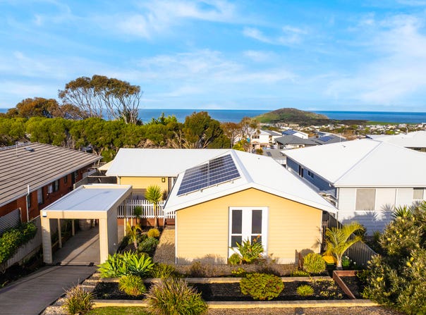18 Stone Hut Circuit, Encounter Bay, SA 5211