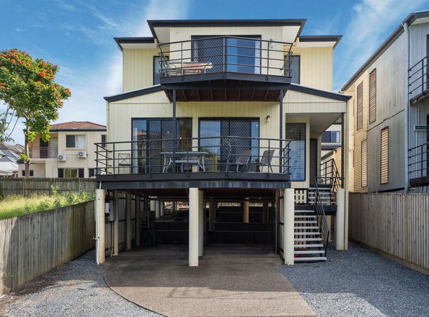 85 Munro Street, St Lucia, Qld 4067