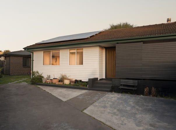 18 Facey Crescent, Lurnea, NSW 2170