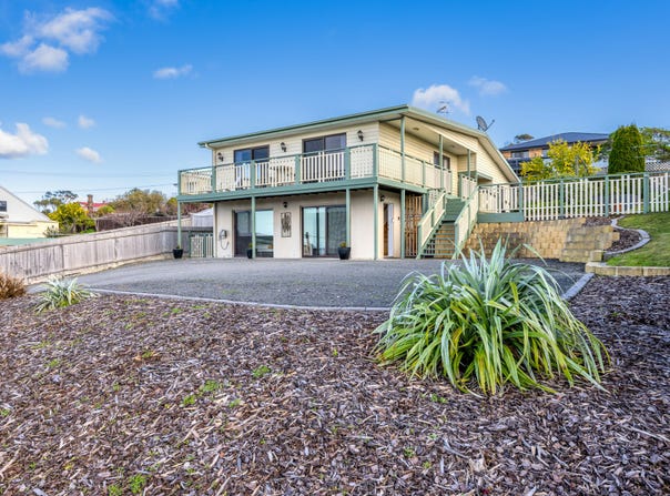 124 Scamander Avenue, Scamander, Tas 7215