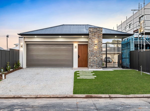 11 Dutton Grove, West Lakes Shore, SA 5020