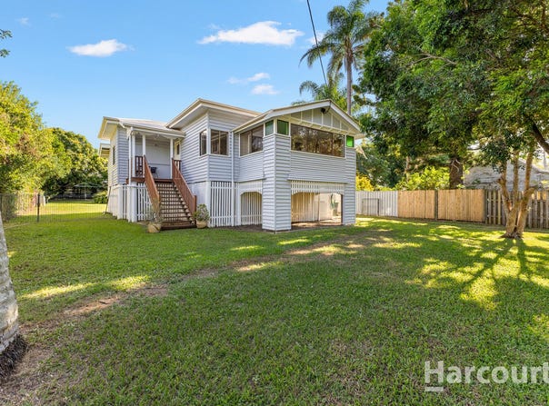 72 Thomas Street, Howard, Qld 4659