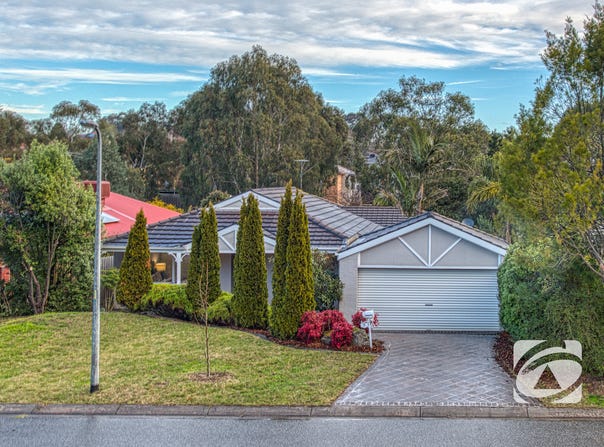 3 Harcourt Way, Berwick, Vic 3806