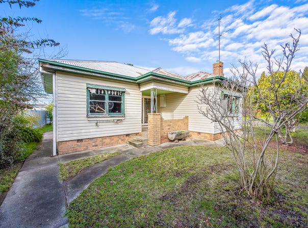 16 Gardiner Street, Creswick, Vic 3363