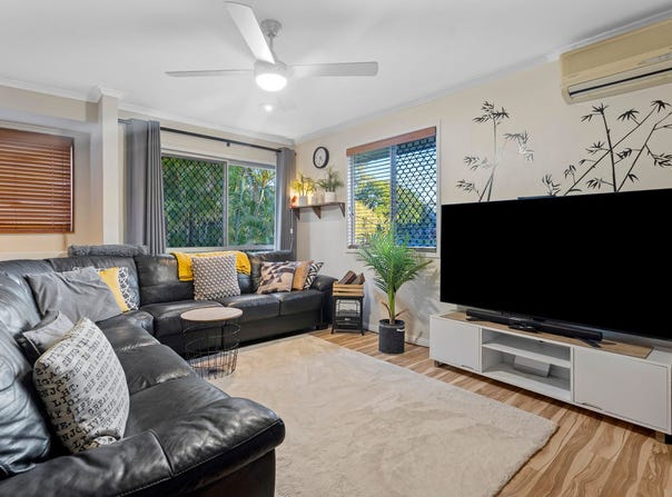 33 Strathford Avenue, Albany Creek, Qld 4035