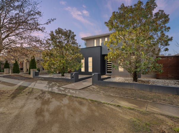 17 Hazelgrove Street, Harrison, ACT 2914