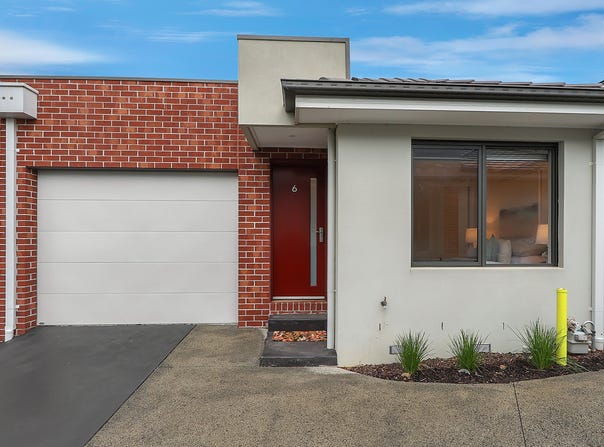 6 Premier Close, Mooroolbark, Vic 3138