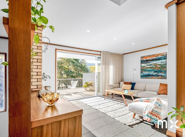 6 Rose Parade, Mount Pleasant, NSW 2519